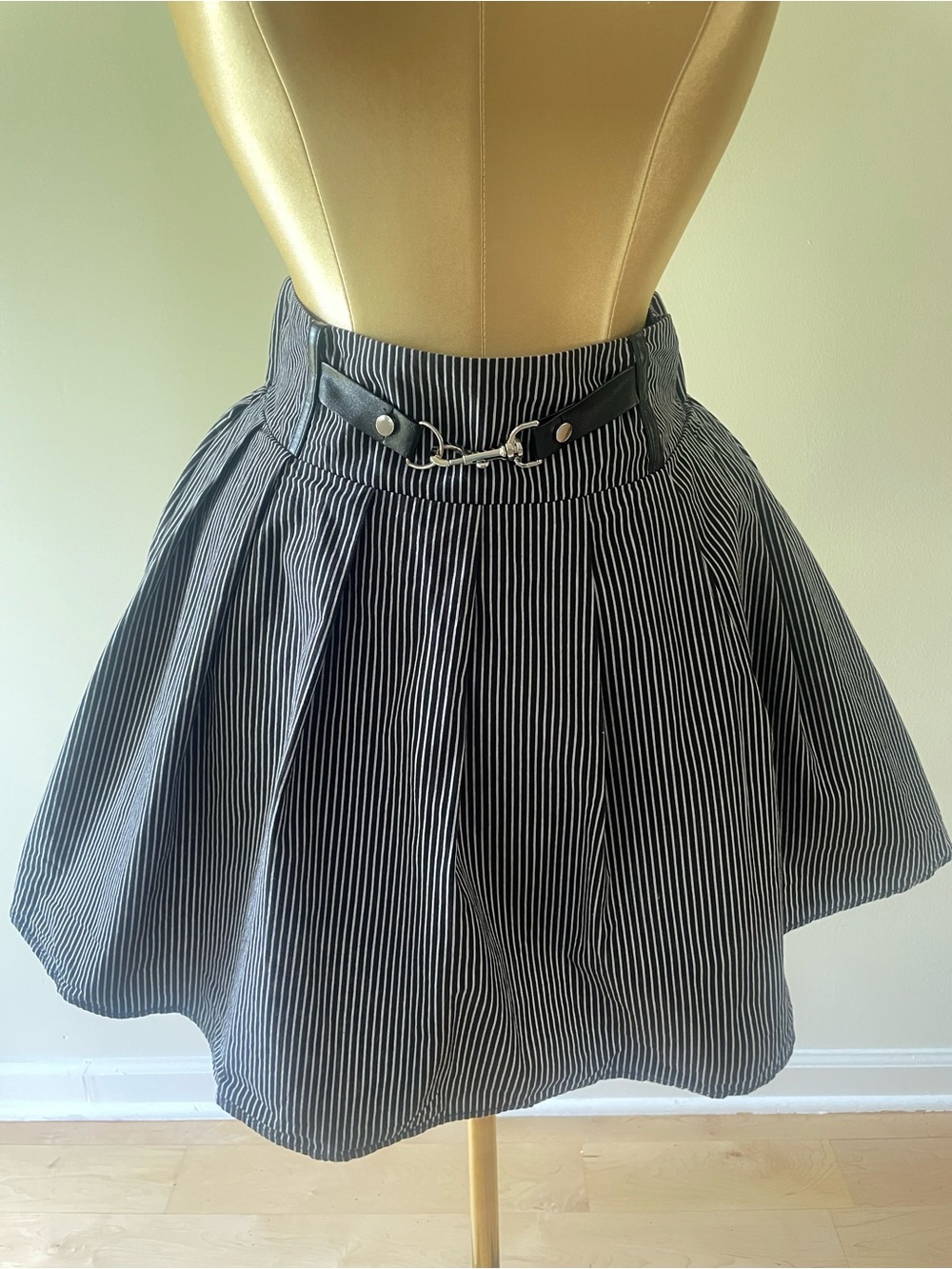 Akira Women’s Black and White Pinstripe Pleated Skirt - Halloween
